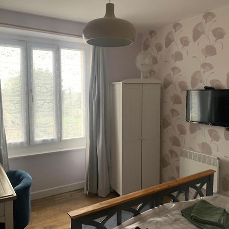Bed and Breakfast Webb'S Of Glomel Екстер'єр фото