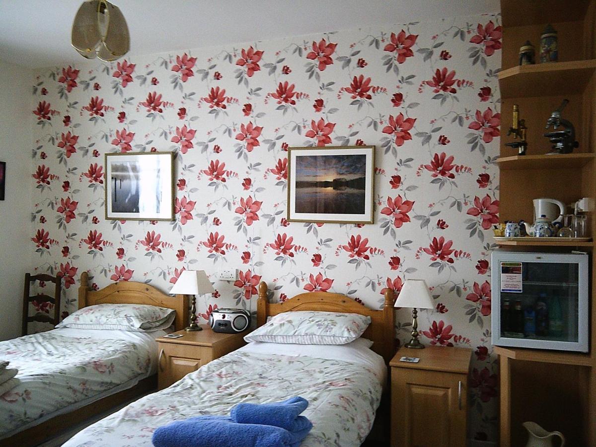 Bed and Breakfast Webb'S Of Glomel Екстер'єр фото