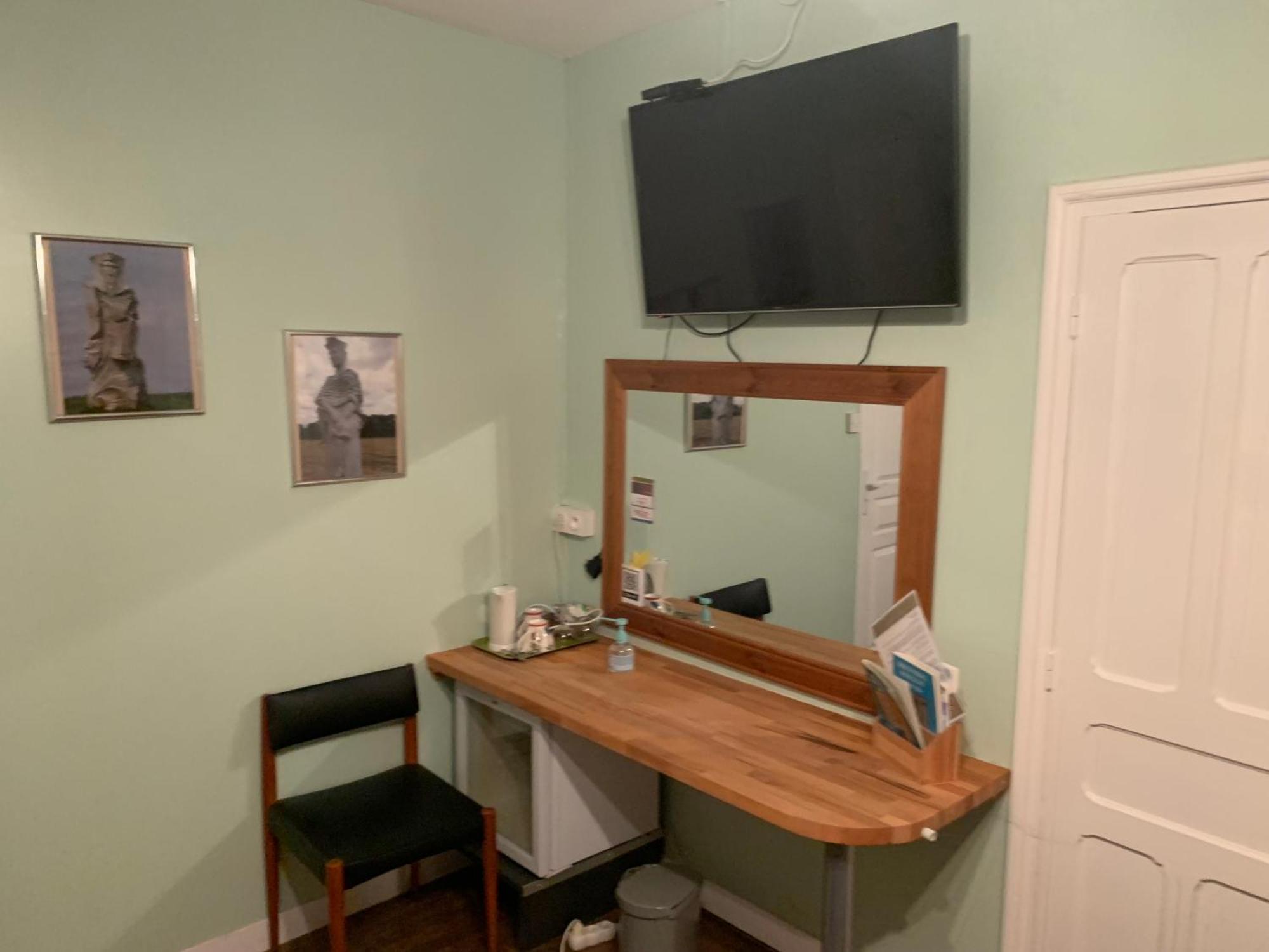 Bed and Breakfast Webb'S Of Glomel Екстер'єр фото